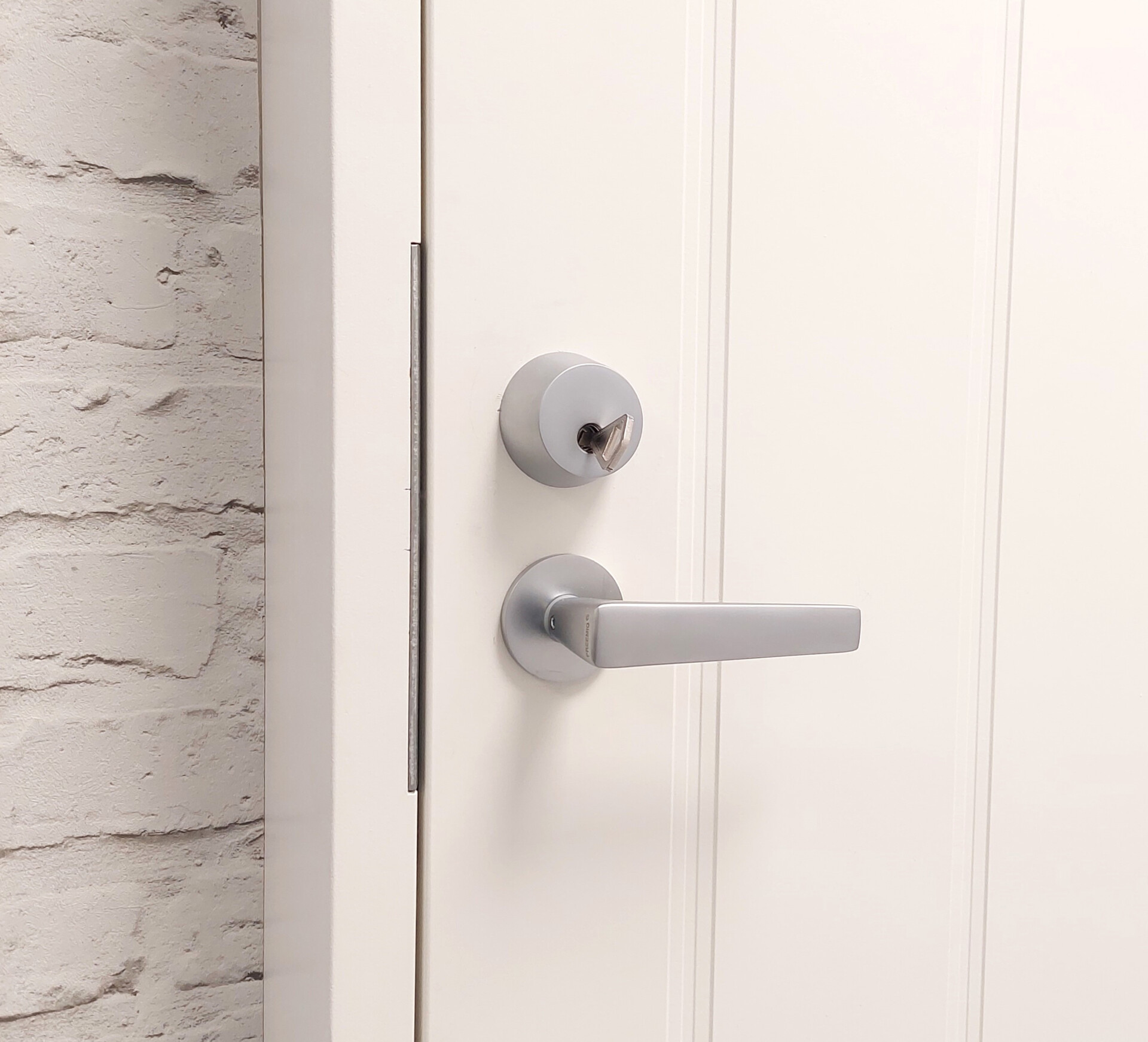 Lukkopesä MH001ST Classic, 3 avainta, harjattu kromi