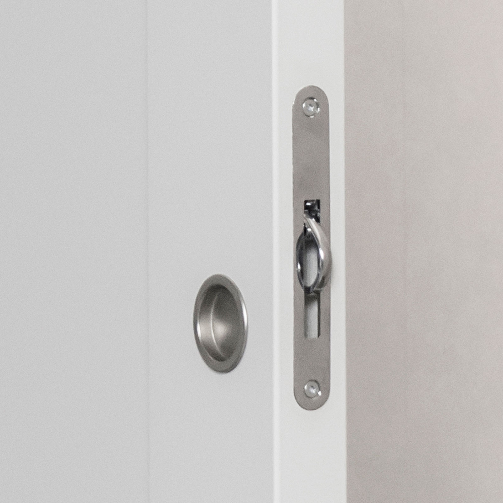 Liukuovi seinän päälle Steady 411 viilutettu Mittatilausovi