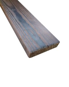 Hiilletty lauta 28x145 Harjattu mänty, pellavaöljykäsittely