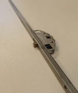 Ulko-oven pitkäsalpa 1800 mm PS77