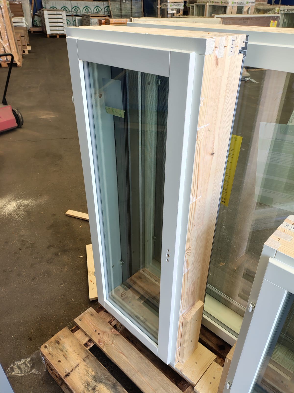 Tuuletusikkuna 5x12 MSEAL175 2+1 vasen SP: Valkoinen UP: Vaaleanharmaa sis. hyttyspuite